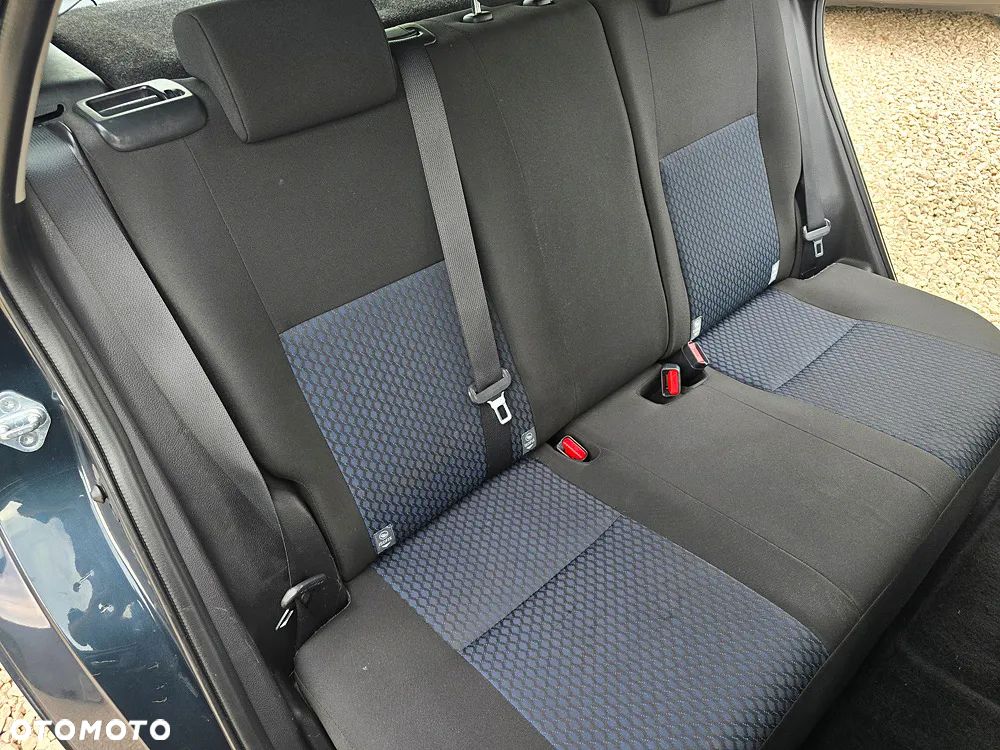Toyota Auris 1.33 Dual-VVT-i Comfort - 25