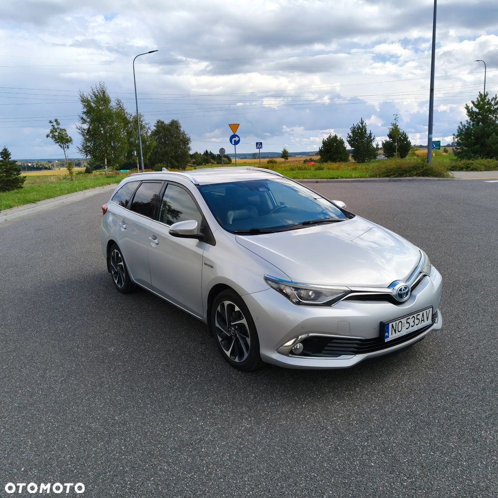 Toyota Auris Hybrid 135 Prestige - 12