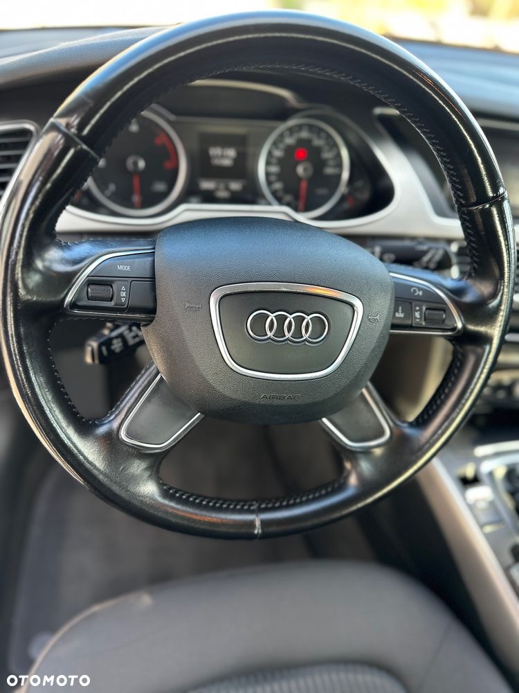 Audi A4 Avant 2.0 TDI DPF Ambiente - 23