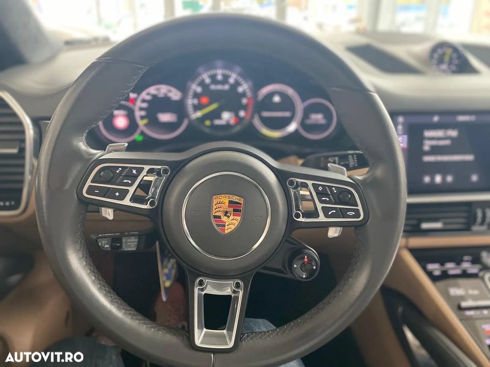 Porsche Cayenne - 17