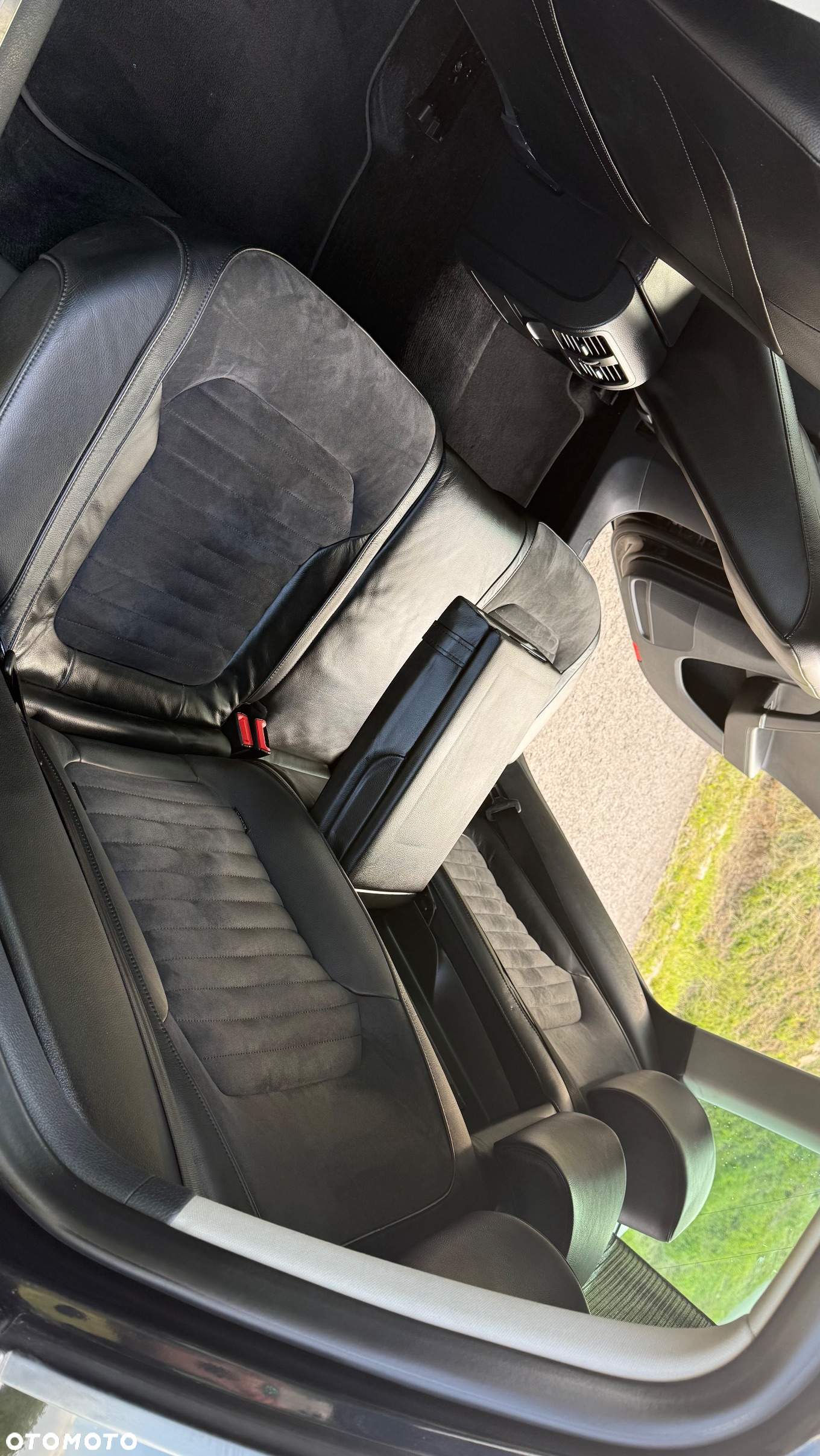 Volkswagen Passat 2.0 TDI DPF Highline - 25