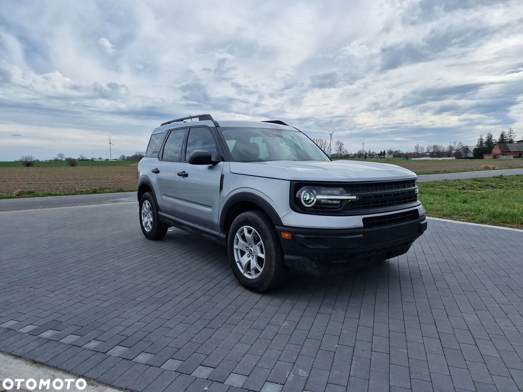 Ford Bronco - 2