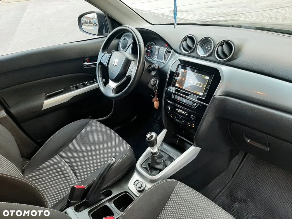 Suzuki Vitara 1.6 DDiS (4x4) Allgrip Comfort - 16