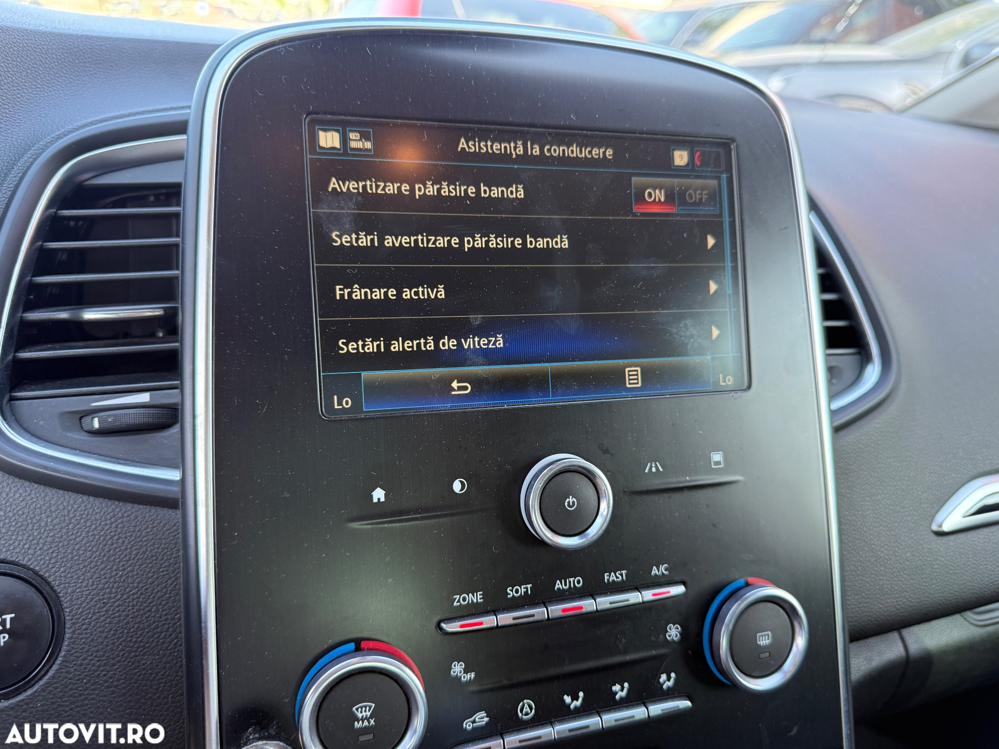 Renault Scenic BLUE dCi 120 EDC BOSE EDITION - 11
