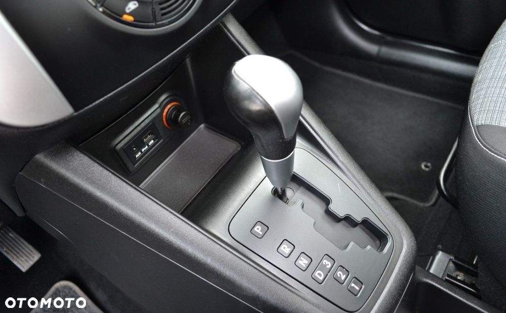 Kia Venga - 25