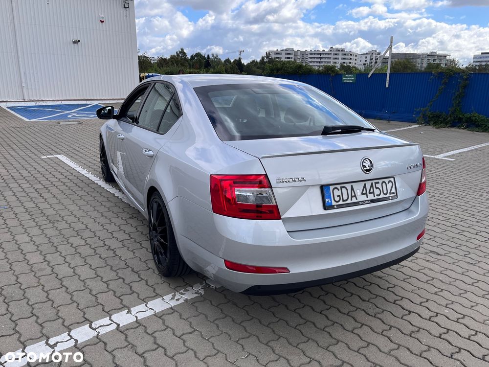 Skoda Octavia 1.8 TSI Elegance DSG - 4