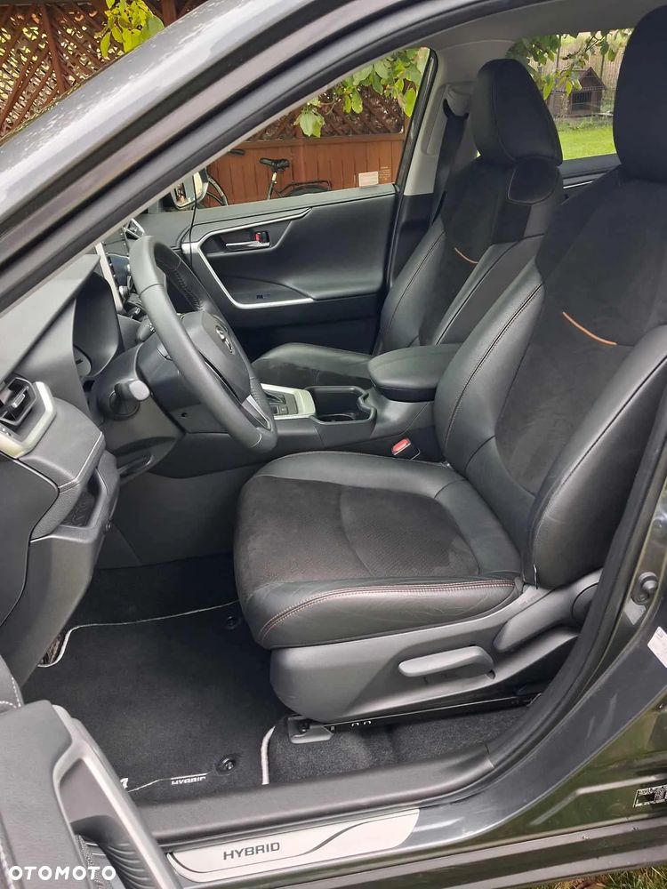 Toyota RAV4 - 9