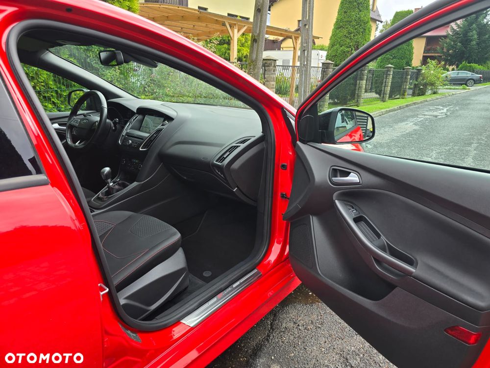 Ford Focus 1.0 EcoBoost STart-Stopp-System ST-LINE X - 33