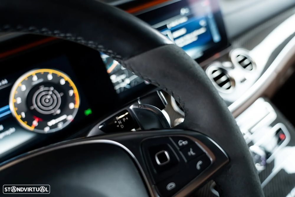 Mercedes-Benz E 63 AMG S 4Matic+ 9G-TRONIC - 16