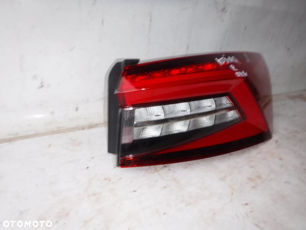 skoda qodiaq lampa tył prawa nowa oryginał z uszkodz - 8