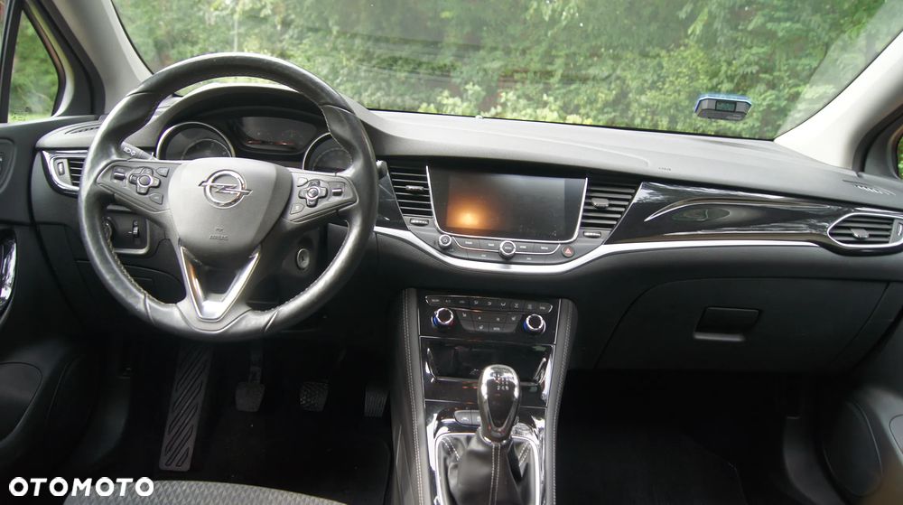 Opel Astra 1.6 CDTI Sport - 12