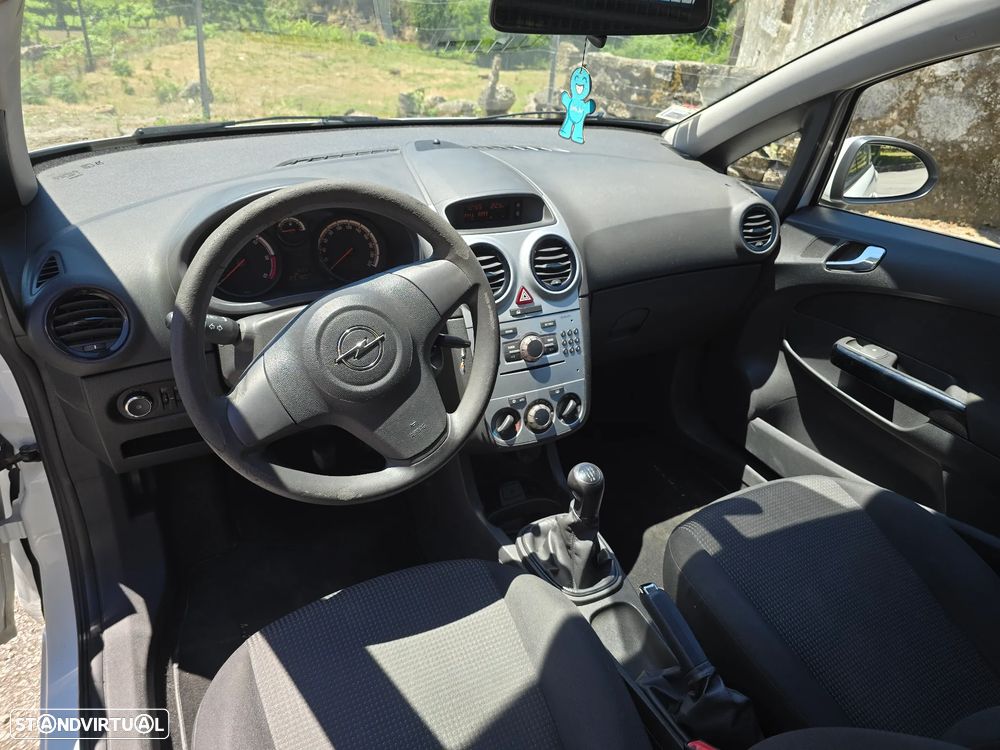 Opel Corsa 1.3 CDTI Enjoy EcoFLEX - 8