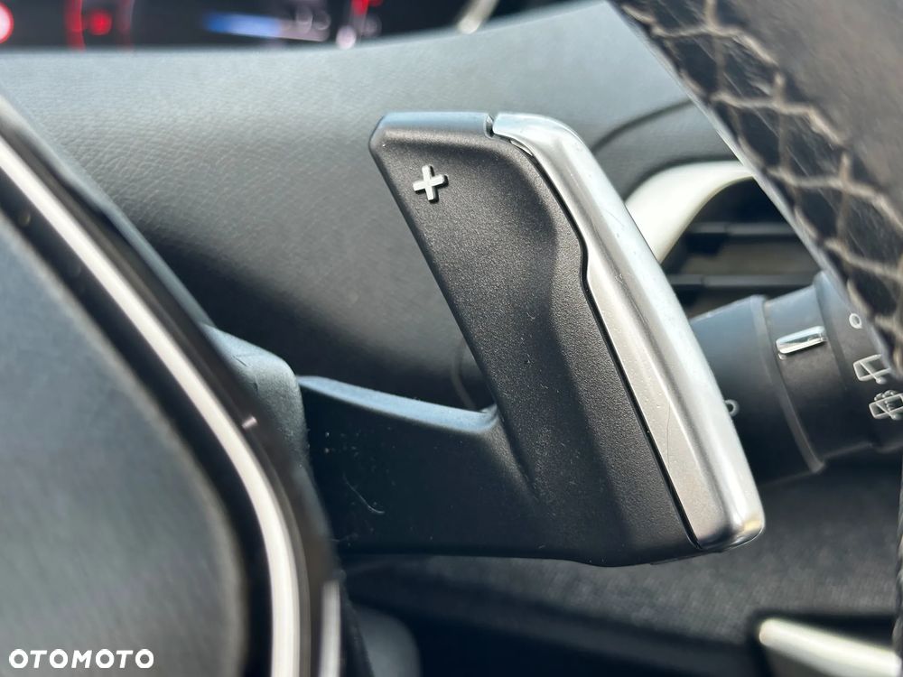 Peugeot 3008 BlueHDi 130 Stop & Start EAT8 Allure - 29