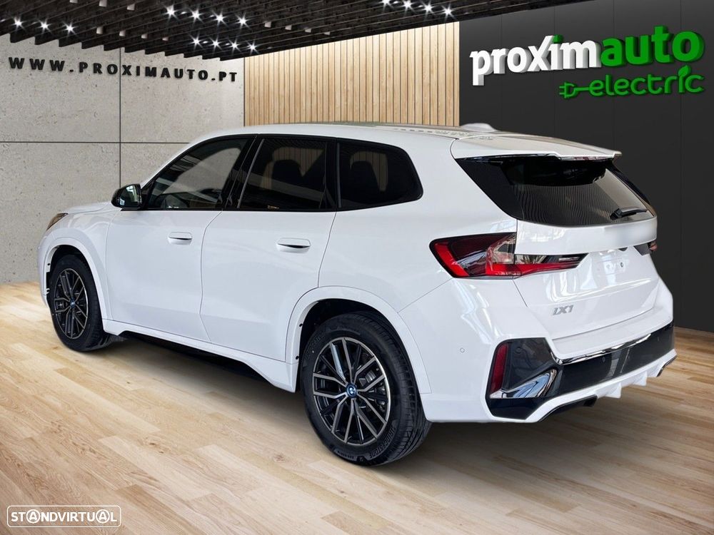 BMW iX1 eDrive20 M Sport Pack - 19