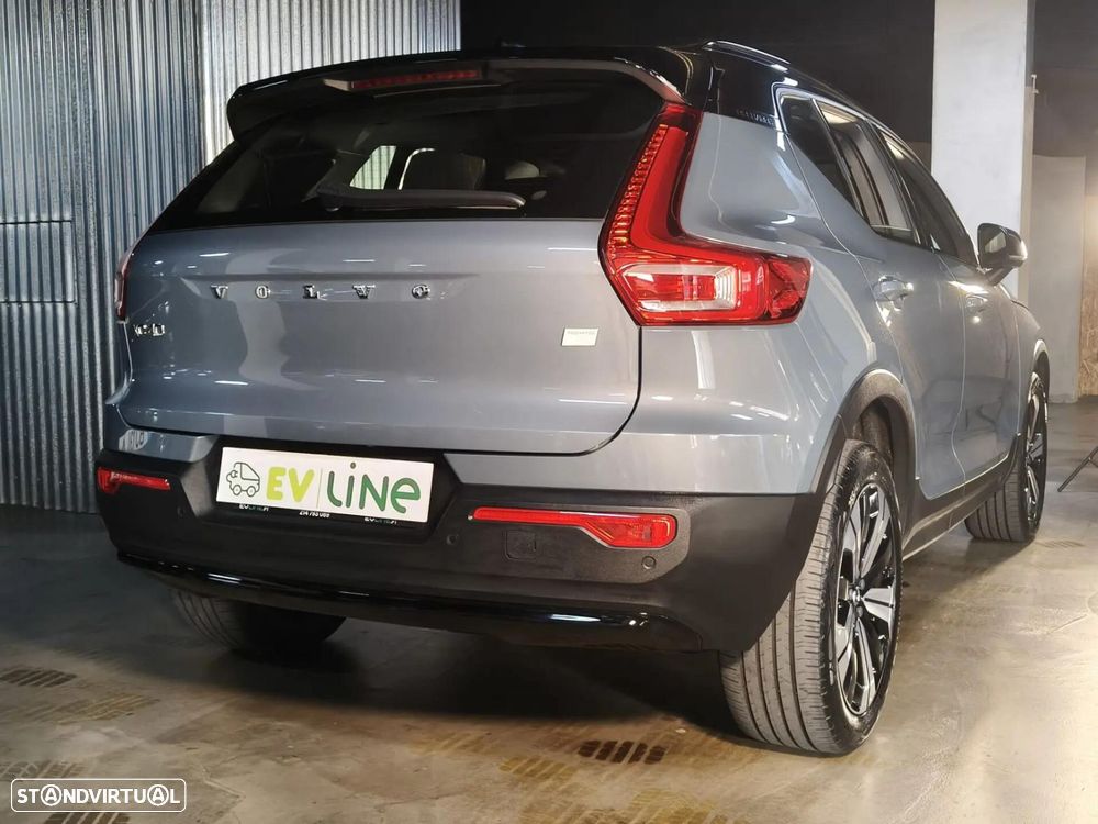 Volvo XC 40 Recharge Core - 11