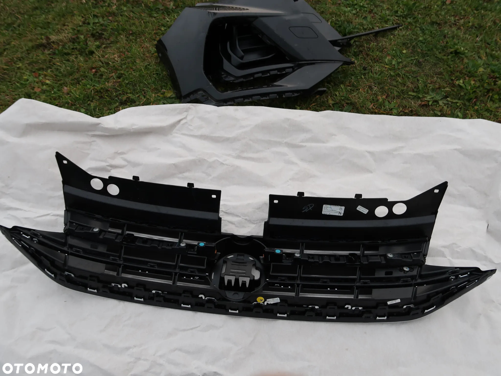 Nowy Grill Podświetlany VW Tiguan 5NN - 3