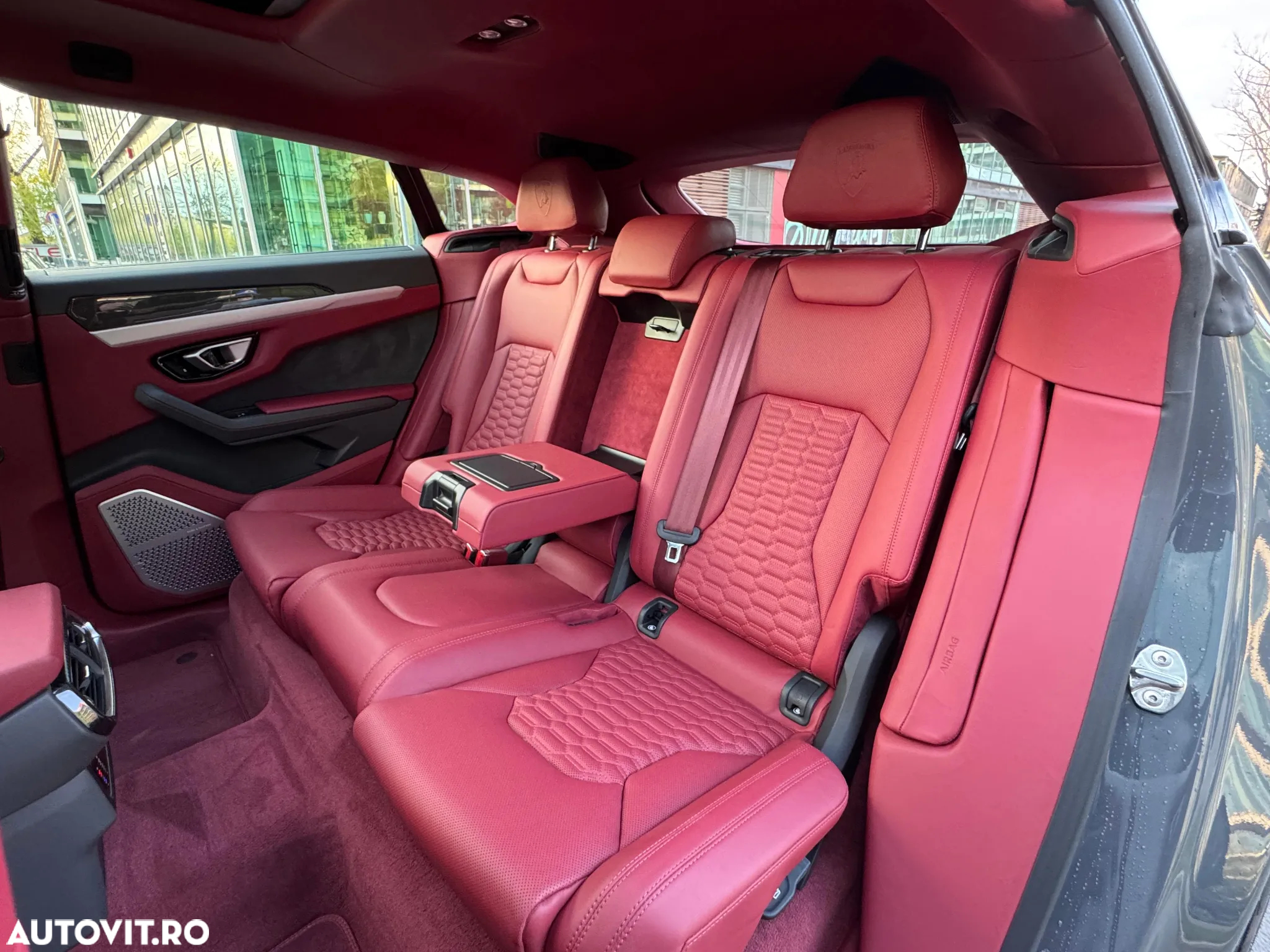 Lamborghini URUS Standard - 19