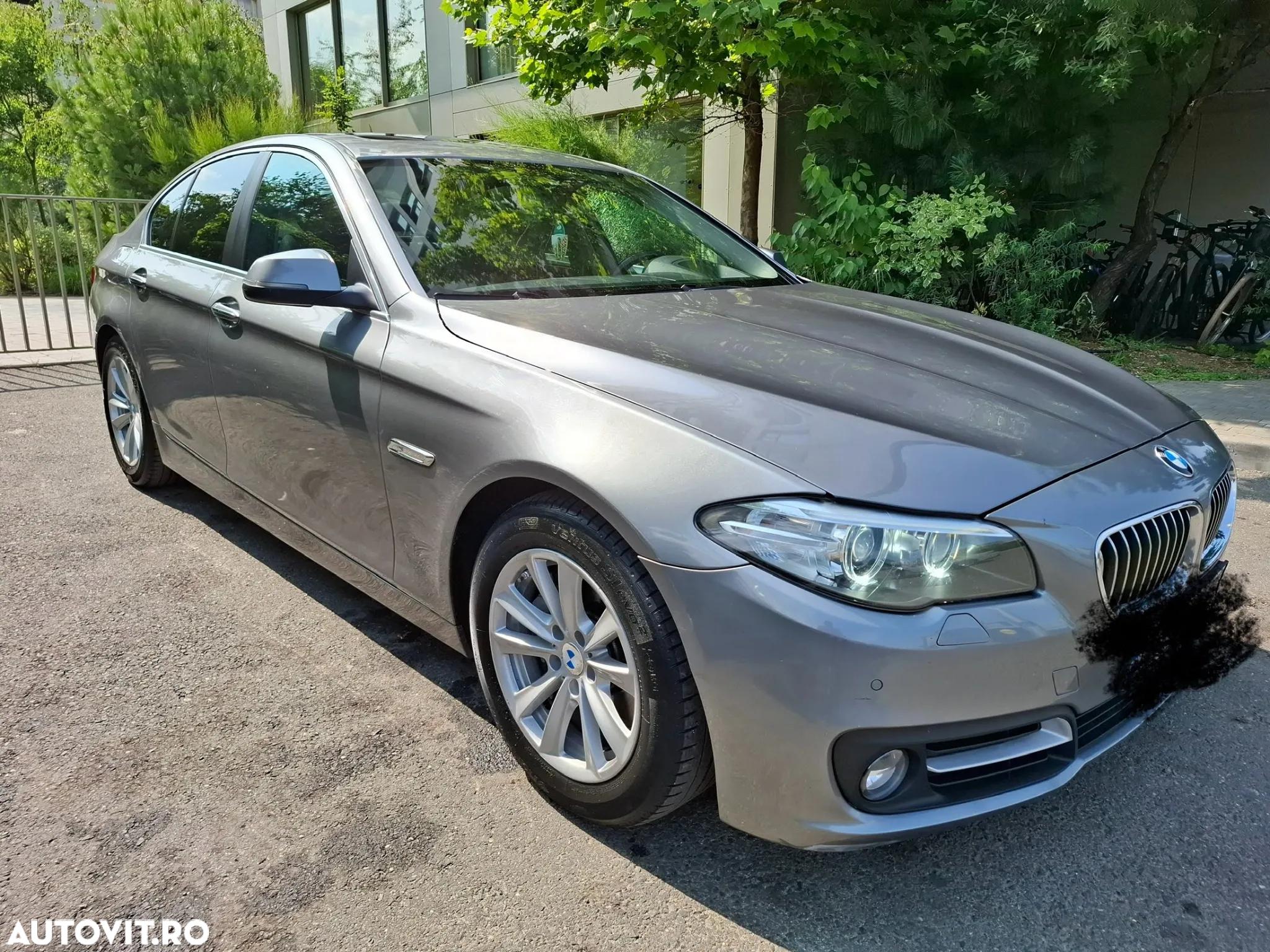 BMW Seria 5 525d xDrive Aut. Luxury Line - 7