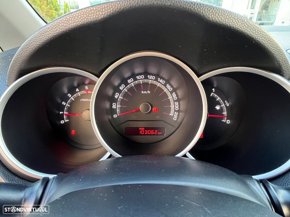 Kia Venga 1.4 CRDi ISG Prime - 9