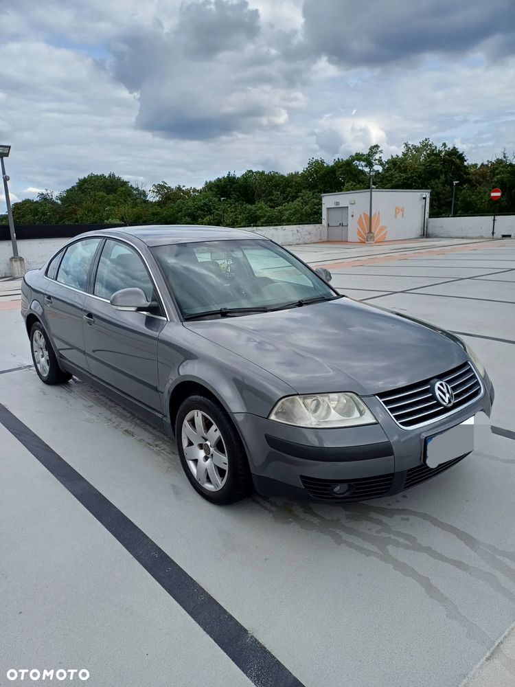 Volkswagen Passat 1.9 TDI Comfortline - 4