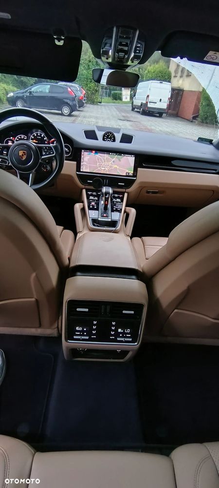 Porsche Cayenne Standard - 15