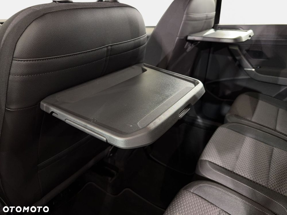 Volkswagen Touran - 16