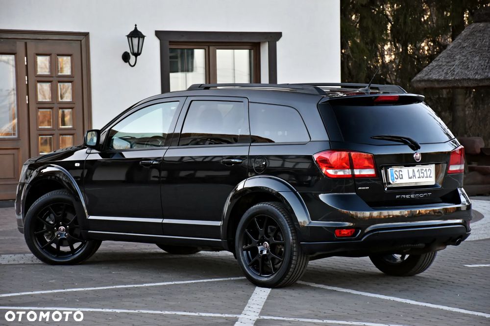 Fiat Freemont 2.0 Multijet 16V DPF Automatik Allrad Black Code - 17