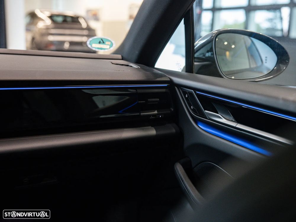 Porsche Macan Electric 4 - 29