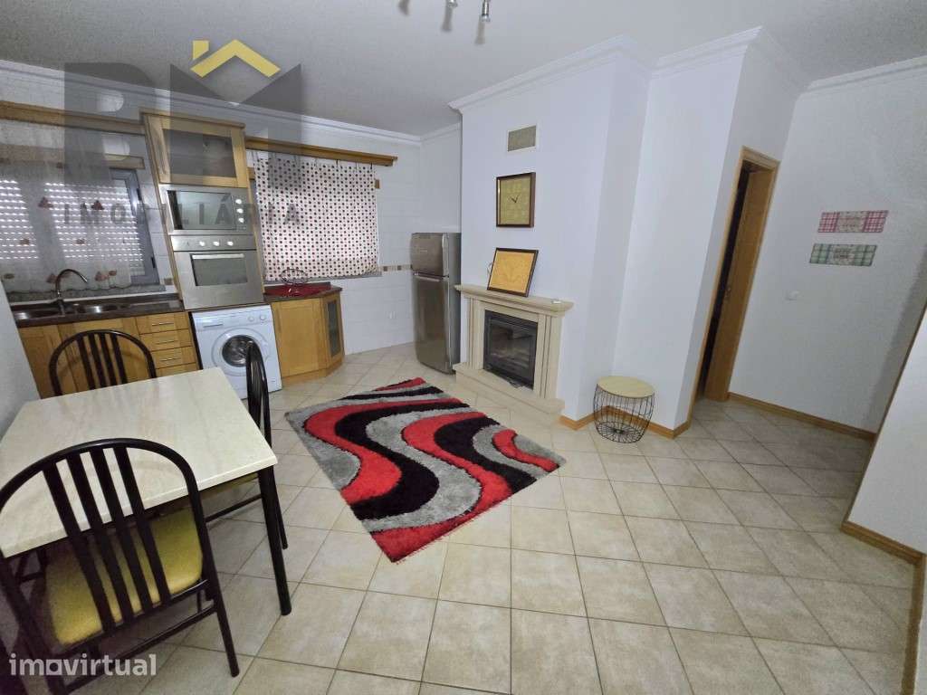 Apartamento T1 para arrendamento junto à Rotunda Europa - Grande imagem: 2/8