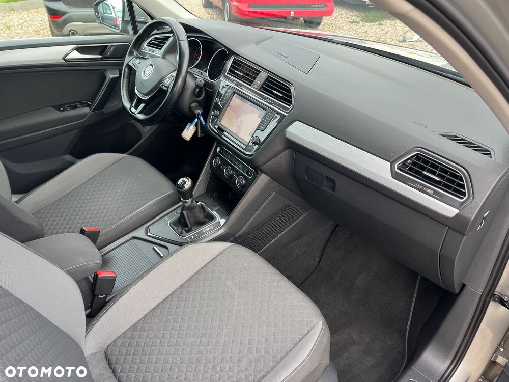 Volkswagen Tiguan - 27