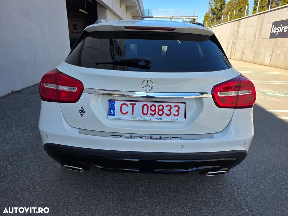 Mercedes-Benz GLA 220 CDI 7G-DCT Urban - 10