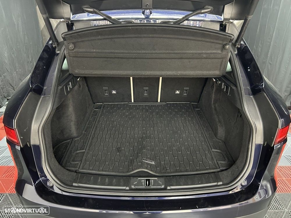 Jaguar F-Pace 2.0 i4D Prestige AWD - 11