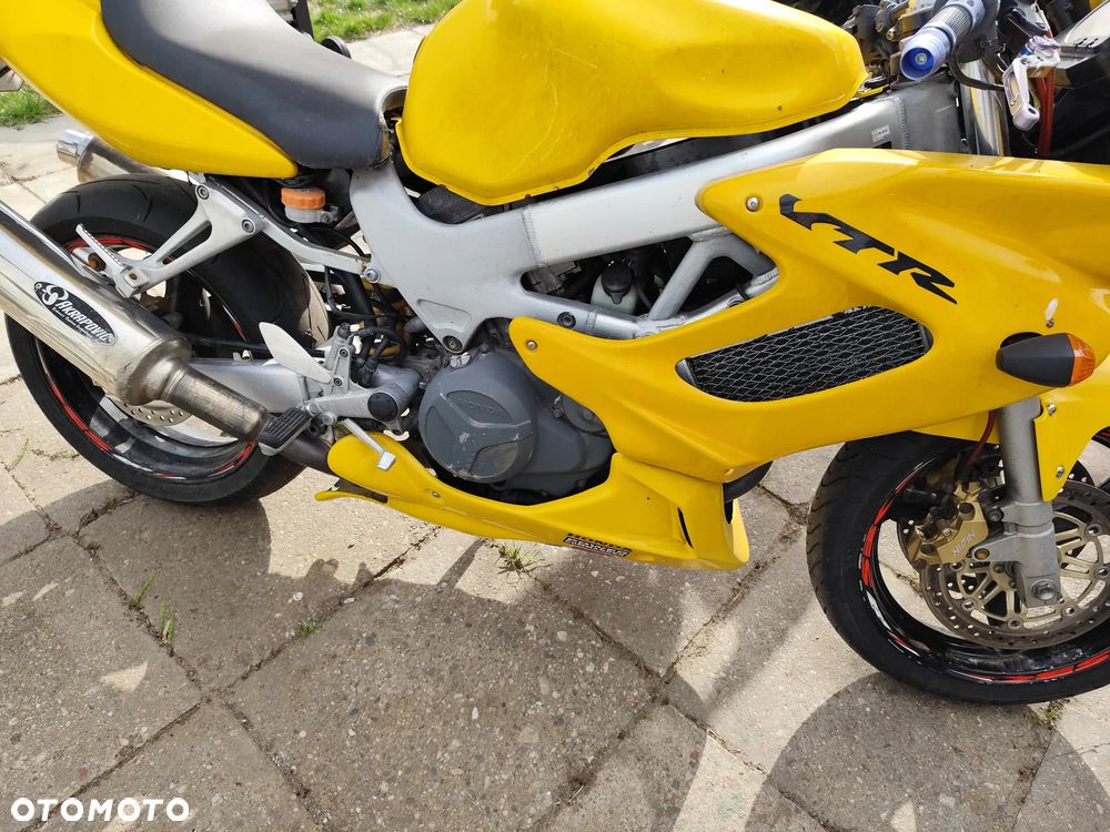 Honda VTR - 15