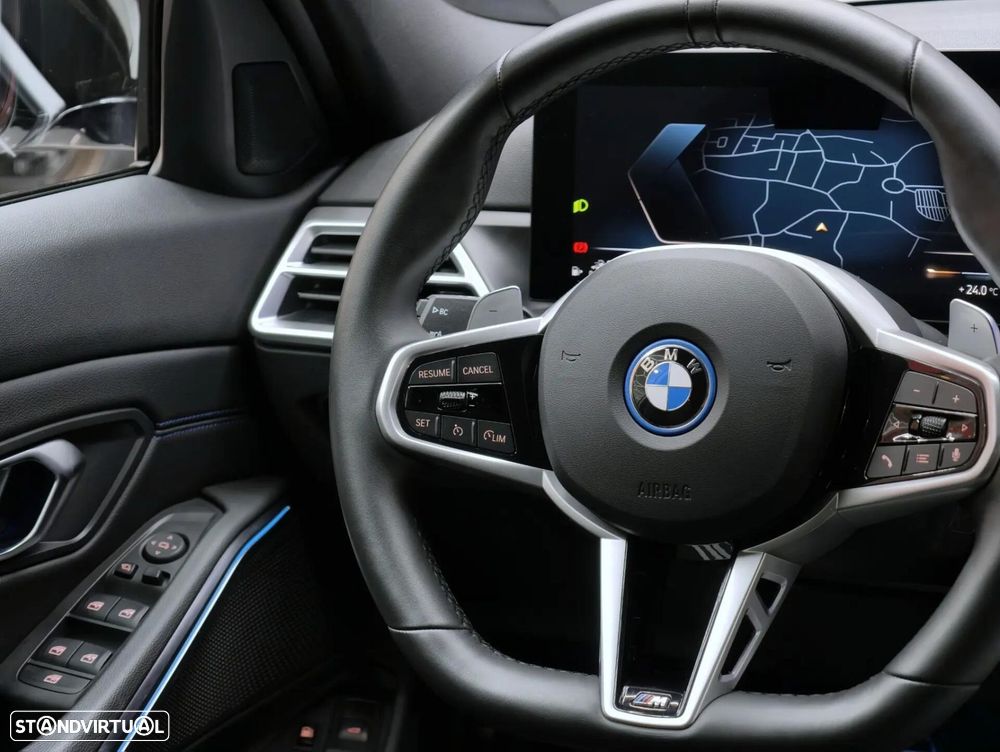 BMW 330 e Pack Desportivo M Pro Auto - 46
