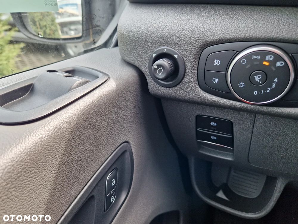 Ford Transit - 18