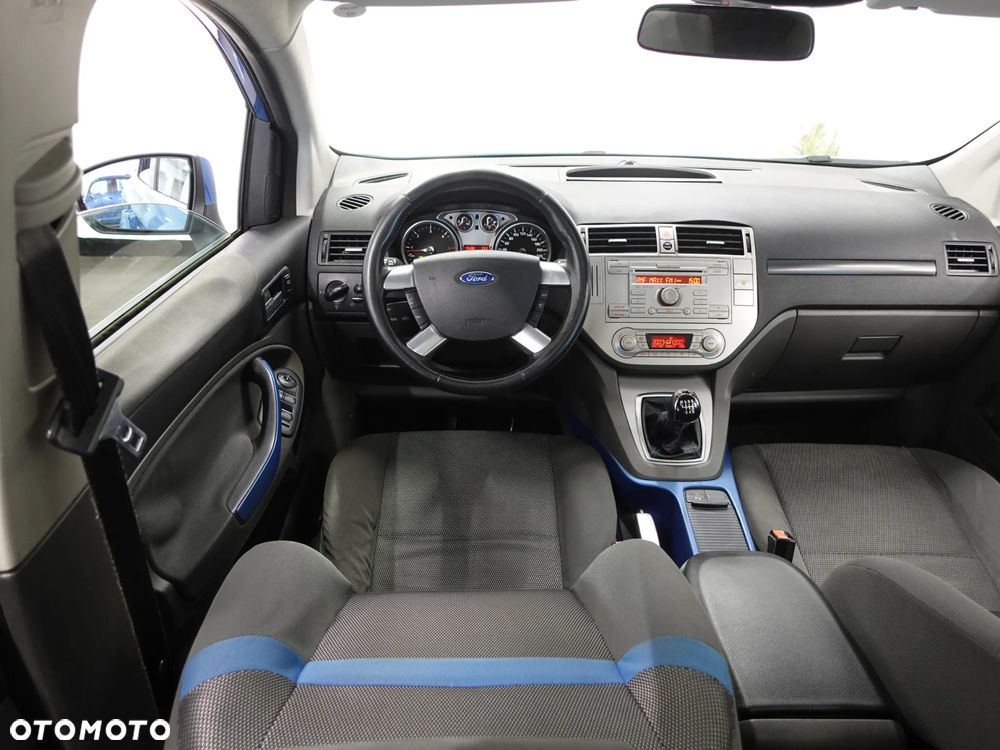 Ford Kuga 2.0 TDCi 2x4 Titanium - 29