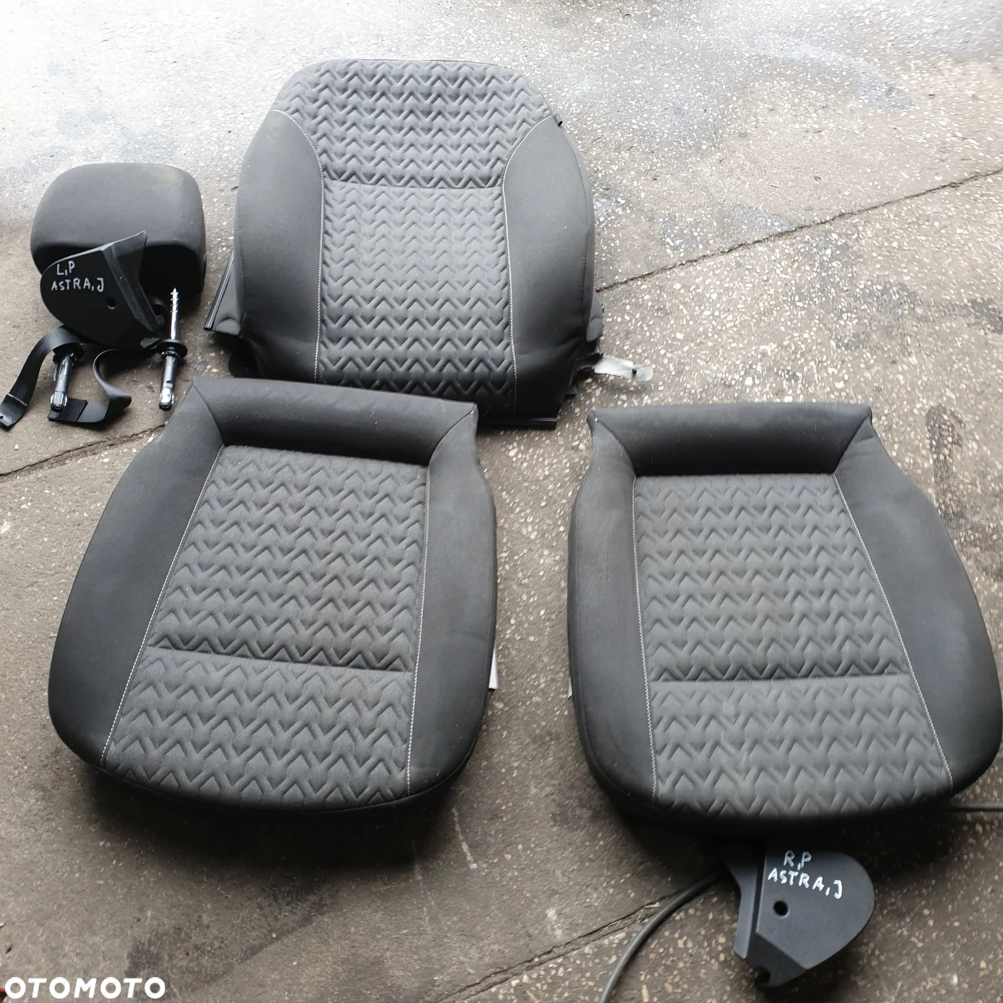 OPEL ASTRA IV 4 J FOTEL PRAWY POSZYCIE GABKA - 2