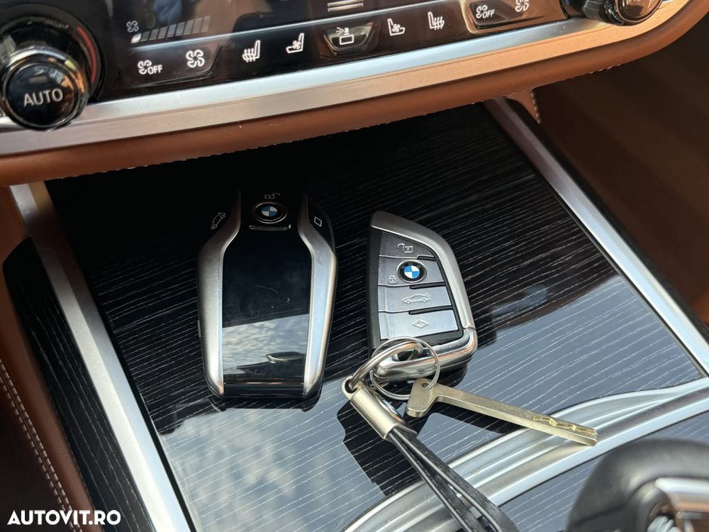 BMW Seria 7 745e - 20