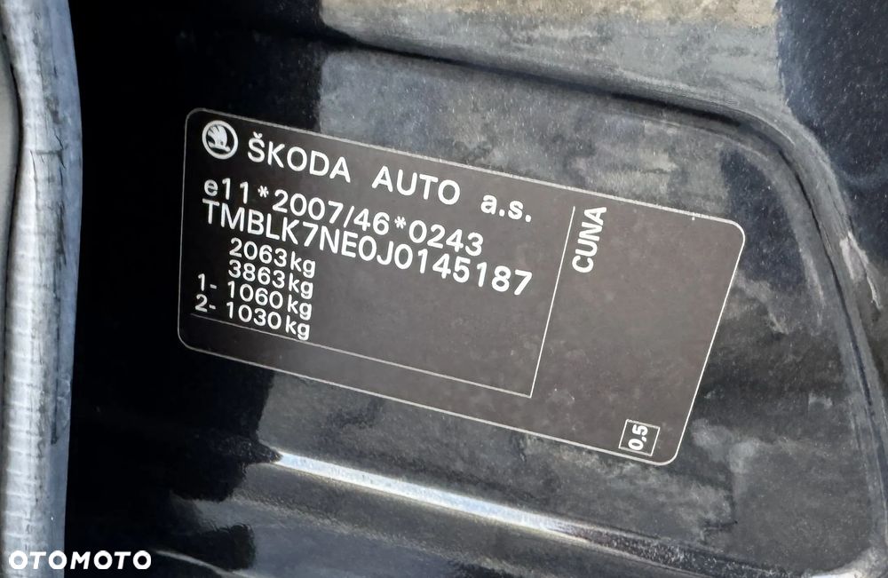 Skoda Octavia 2.0 TDI 4x4 DSG RS - 37