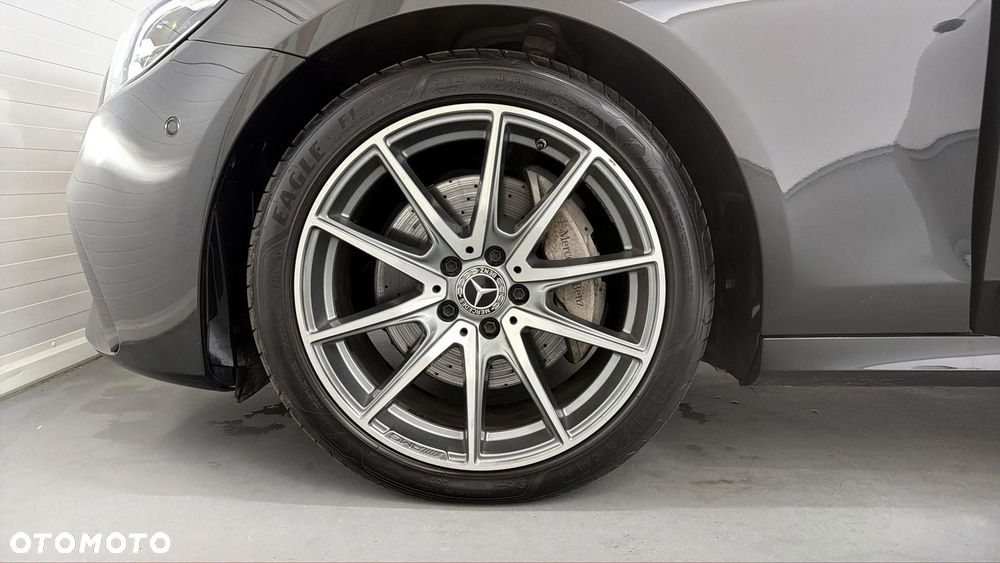 Mercedes-Benz Klasa E 220 d 4-Matic AMG/Avantgarde - 17