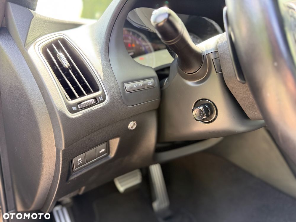 Infiniti Q60 - 20