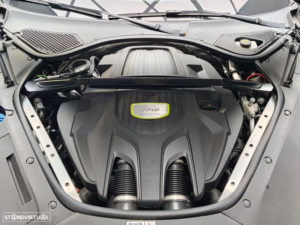 Porsche Panamera Sport Turismo 4S E-Hybrid - 32