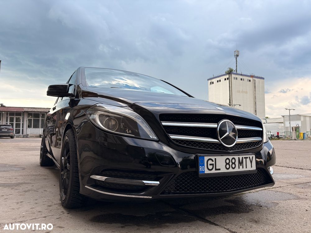 Mercedes-Benz B 180 - 1