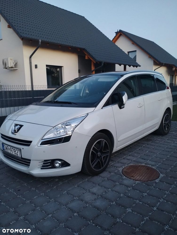 Peugeot 5008 155 THP Automatik Premium - 1