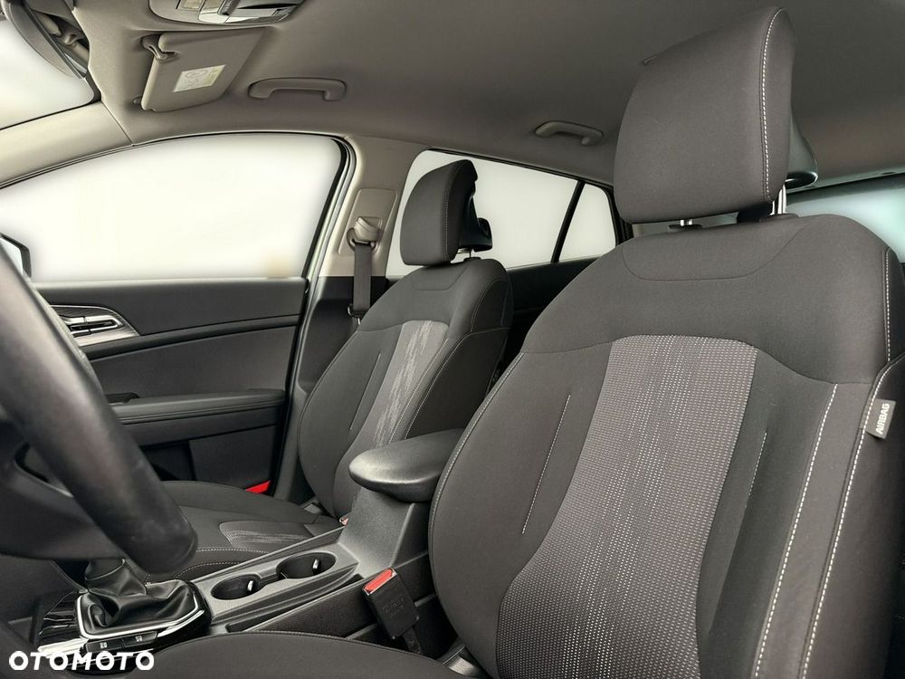 Kia Sportage - 12