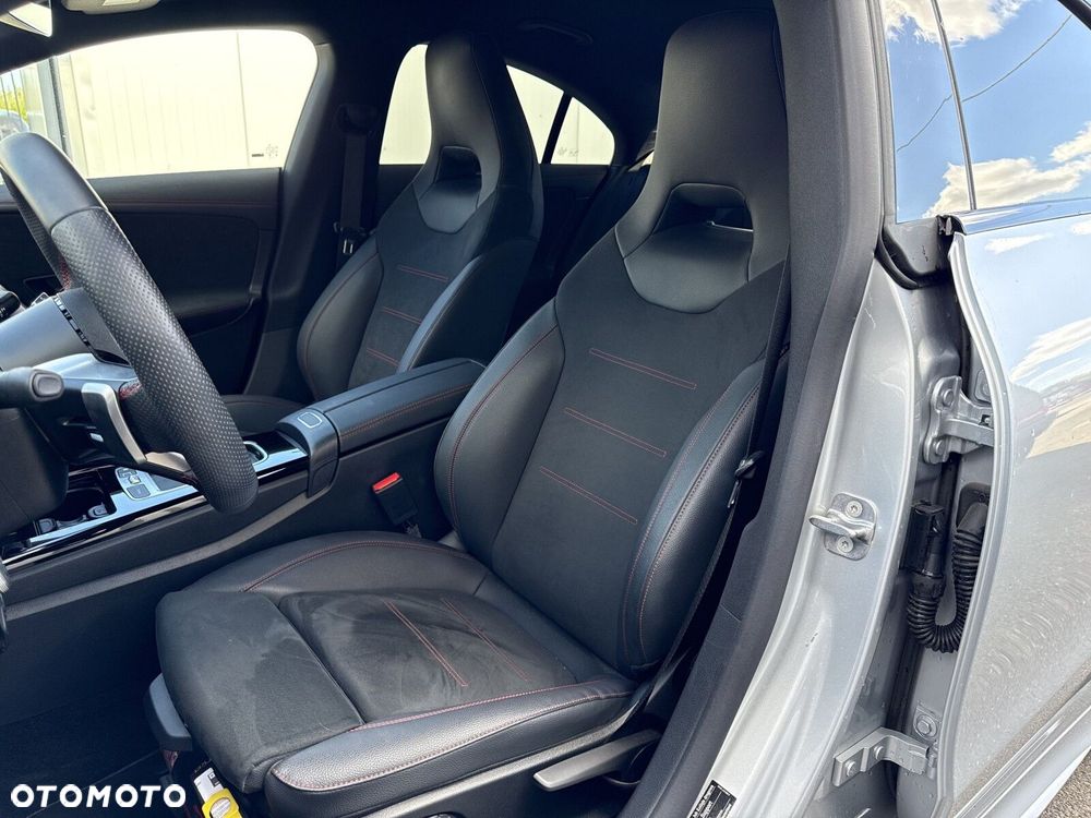 Mercedes-Benz CLA - 15