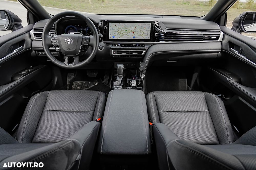 Toyota Camry 2.5 Hybrid Exclusive - 12