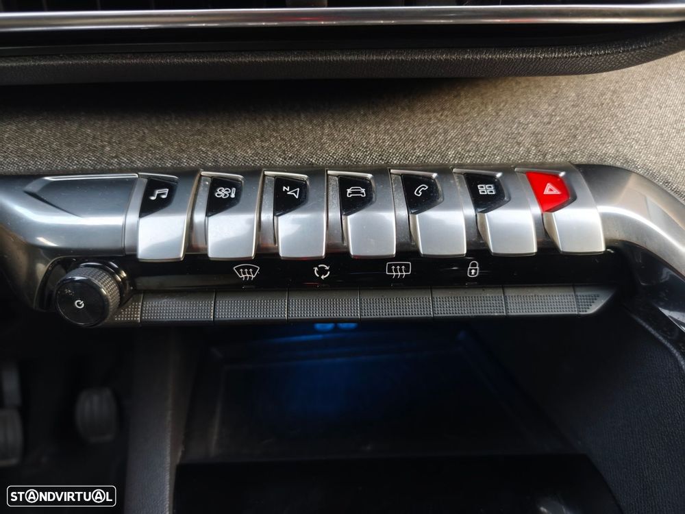 Peugeot 3008 1.6 BlueHDi Allure - 29