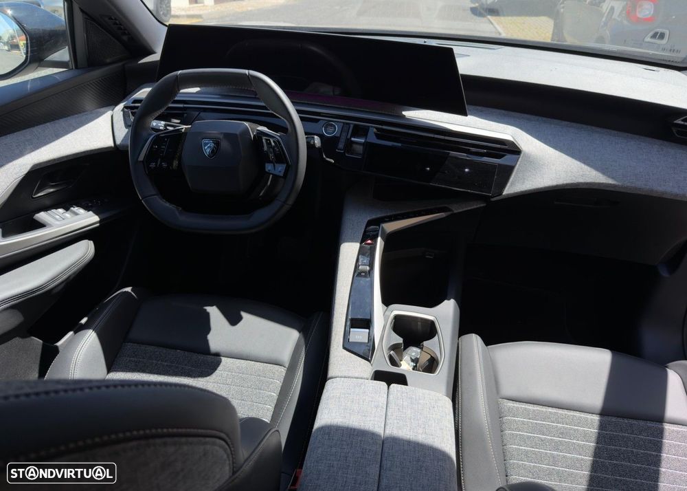 Peugeot 3008 1.2 Hybrid Allure e-DCS6 - 11