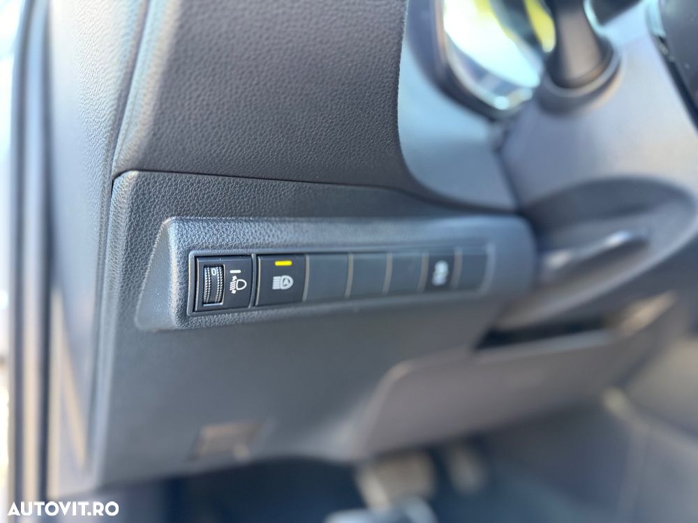 Toyota Corolla 1.8 Hybrid Comfort - 17